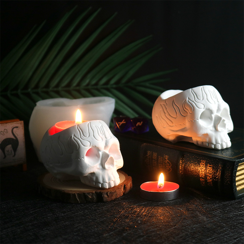 Crânio Castiçal Epóxi Silicone - Candle Quotes avaliação e preço